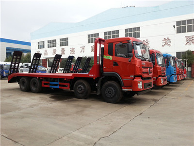 荊門工程機(jī)械運(yùn)輸車哪里買便宜？平板運(yùn)輸車選購指南與首選廠家